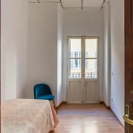 Guesthost - Borgognoni Roma